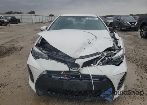 2017 Toyota Corolla L z USA, uszkodzony, nr VIN 5YFBURHE5HP700468